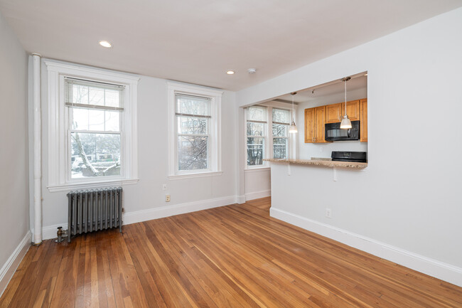 8 Durham St, Unit 10 in Boston, MA - Building Photo - Building Photo