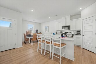 4885 W Triangle St in Fayetteville, AR - Building Photo - Building Photo