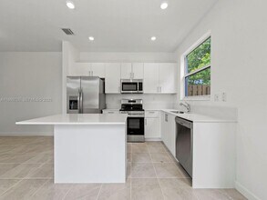 1501 SE 27th Rd in Homestead, FL - Building Photo - Building Photo