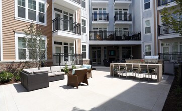 Depot at Nickel Plate in Fishers, IN - Foto de edificio - Building Photo