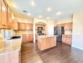 16111 W Winslow Dr in Goodyear, AZ - Building Photo - Building Photo