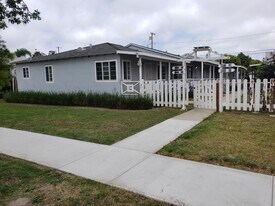 8836 Ramsgate Ave, Unit 8836 in Los Angeles, CA - Building Photo