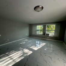 5319 Honore Ave in Sarasota, FL - Building Photo - Building Photo