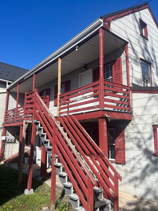 436 N 2nd St in Chambersburg, PA - Building Photo