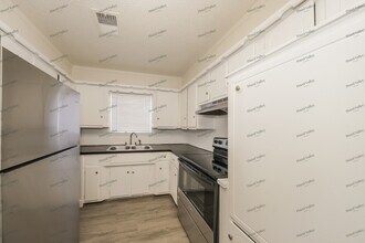 333 W Michael Dr in Midwest City, OK - Building Photo - Building Photo