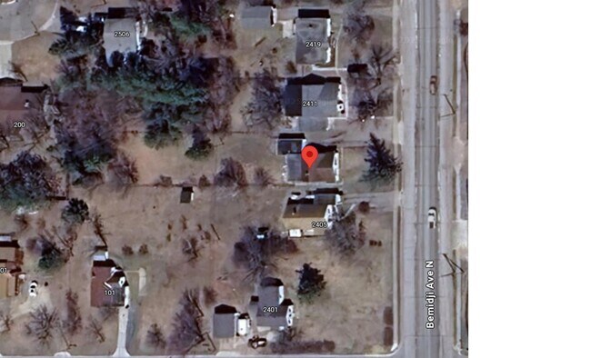 2409 Bemidji Ave N in Bemidji, MN - Foto de edificio - Building Photo