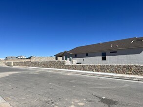 12701 Iron Falls Dr in Horizon City, TX - Building Photo - Building Photo