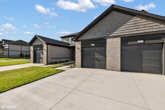 28267 Loews Dr in New Baltimore, MI - Building Photo - Building Photo