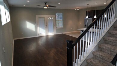 7811 Parliament Pl in Austin, TX - Building Photo - Building Photo