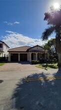 3927 NW 84th Way in Pembroke Pines, FL - Building Photo - Building Photo