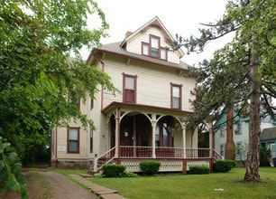 114 N Division St in Ann Arbor, MI - Building Photo - Building Photo