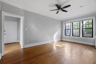 3610 N Claremont Ave, Unit L3 in Chicago, IL - Building Photo