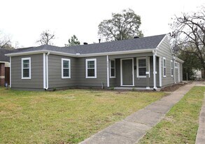 4830 Culmore Dr in Houston, TX - Building Photo