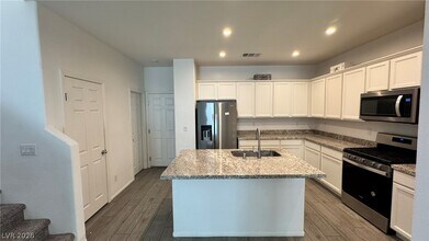 10563 Sariah Skye Ave in Las Vegas, NV - Building Photo - Building Photo