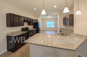 5651 Norde Dr W in Jacksonville, FL - Building Photo - Building Photo