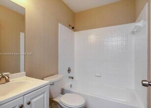 11904 NW 12th St in Pembroke Pines, FL - Building Photo - Building Photo