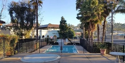 955 Postal Way in Vista, CA - Building Photo - Building Photo