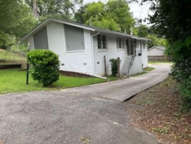 property at 1030 Lancaster St