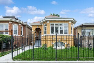 8718 S Marshfield Ave in Chicago, IL - Building Photo