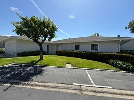 3328 Paseo Halcon in San Clemente, CA - Building Photo