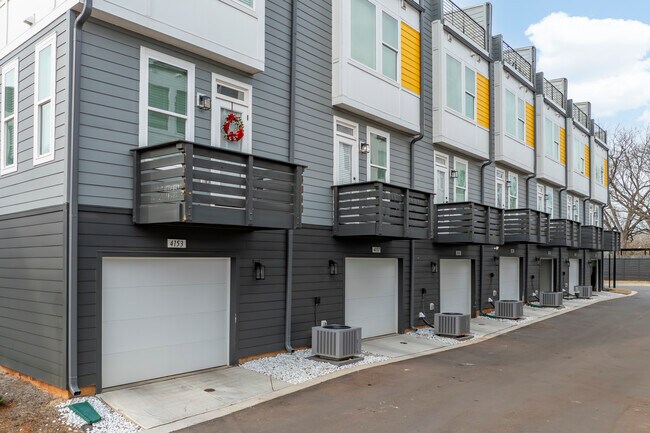 Enderly Towns - Townhomes for Rent in Charlotte, NC - Enderly Neighborhood in Charlotte, NC - Foto de edificio - Building Photo