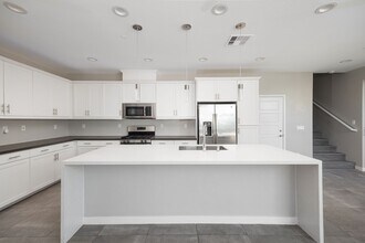 2176 Element Way in Chula Vista, CA - Building Photo - Building Photo