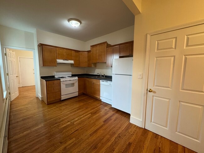 43 Florence St, Unit #3