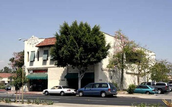 St Luke Pharmacy in Paramount, CA - Building Photo - Building Photo