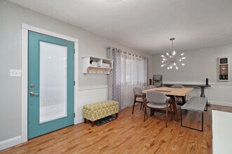 2422 S Kickapoo Ave in Springfield, MO - Building Photo - Building Photo