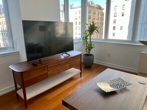 676 Amsterdam Ave in New York, NY - Building Photo - Building Photo