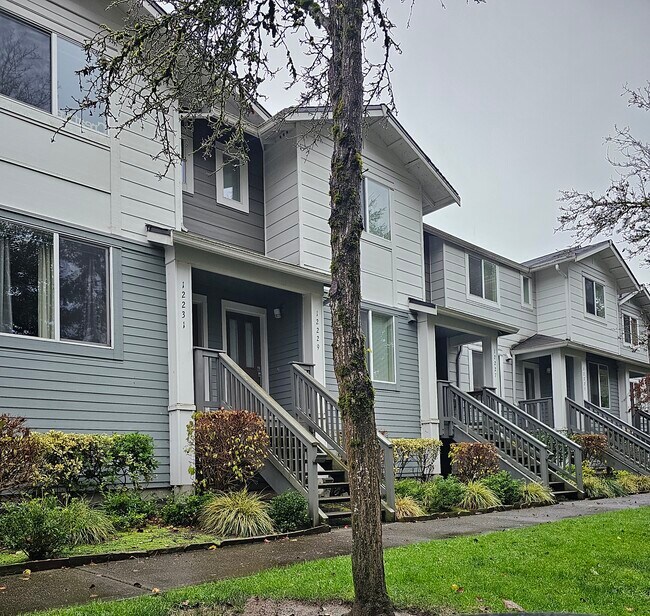 12231 NE 109th Pl Rentals in Kirkland, WA