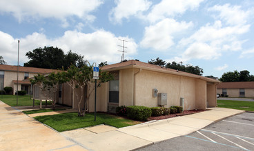 College Trace Apartments in Pensacola, FL - Building Photo - Building Photo