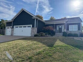 1659 Celtic Ct in Davenport, IA - Building Photo