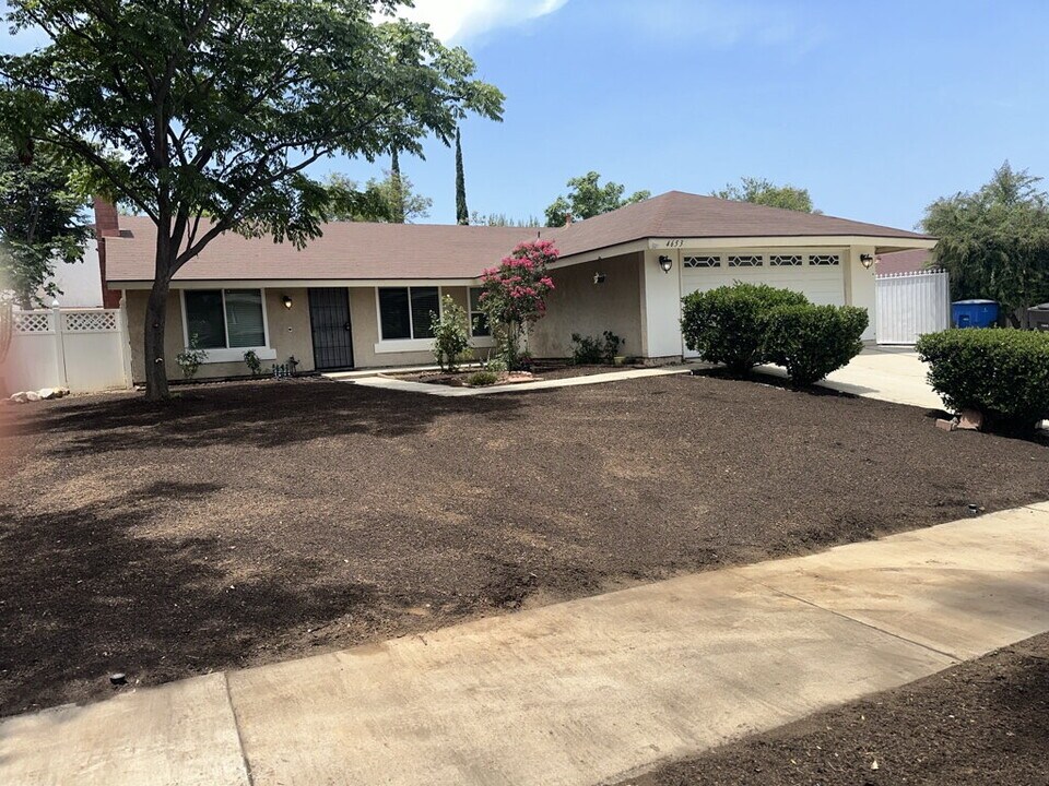 4653 Kansas Ave in Riverside, CA - Building Photo