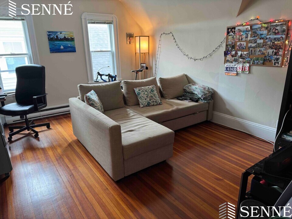 33 Paulina St in Somerville, MA - Foto de edificio