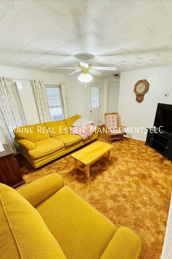 405 Stillwater Ave in Old Town, ME - Building Photo - Building Photo