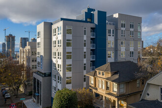 Clay Apartments in Seattle, WA - Foto de edificio - Building Photo