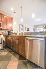 2927 N Lincoln Ave, Unit 4 in Chicago, IL - Building Photo - Building Photo