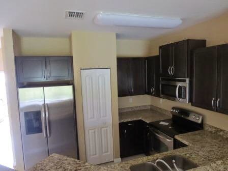 3606 NW 29th Ct in Lauderdale Lakes, FL - Foto de edificio - Building Photo