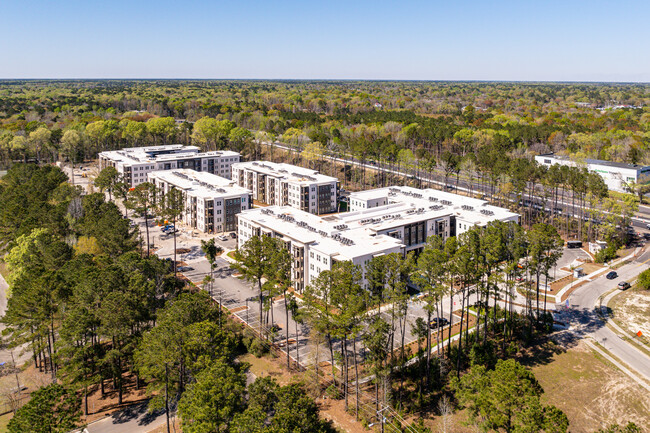 Founders Yard in Charleston, SC - Building Photo - Building Photo