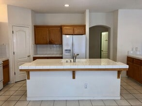5373 W Roberts Ave in Fresno, CA - Building Photo - Building Photo