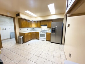 526 Langan Rd in Pittston, PA - Building Photo - Building Photo