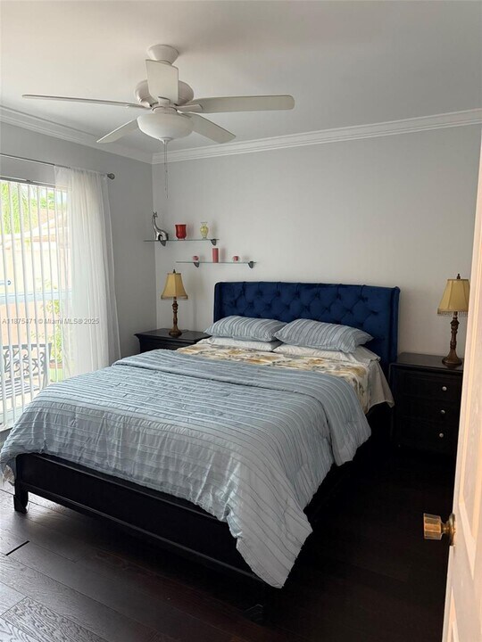8449 NW 31st Pl in Sunrise, FL - Foto de edificio