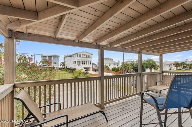 729 N Fletcher Ave, Unit UPPER in Fernandina Beach, FL - Building Photo - Building Photo