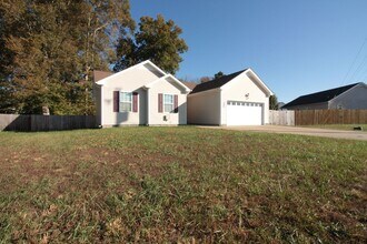 1515 Reasons Drive in Clarksville, TN - Building Photo - Building Photo