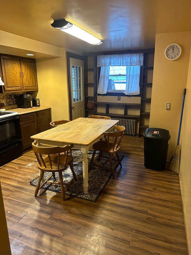 property at 219 W Mahanoy St
