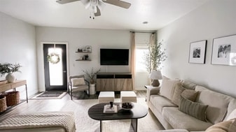 1897 13th Ave SE in Sioux Center, IA - Building Photo