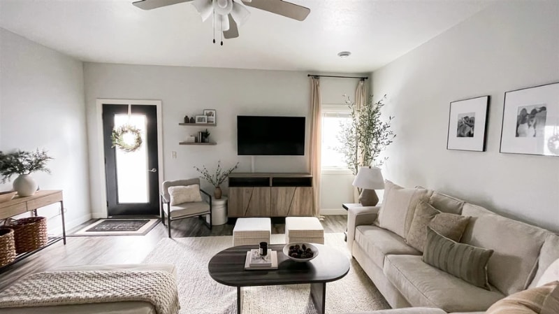 1897 13th Ave SE in Sioux Center, IA - Building Photo