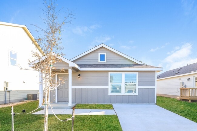 13710 Haystack Rdg in San Antonio, TX - Building Photo - Building Photo