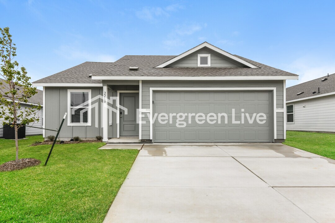 2260 Tierra Madre Blvd in Fort Worth, TX - Building Photo